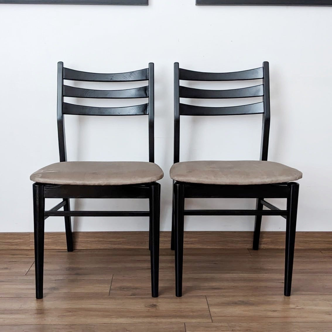 Lot de 4 chaises des années 60