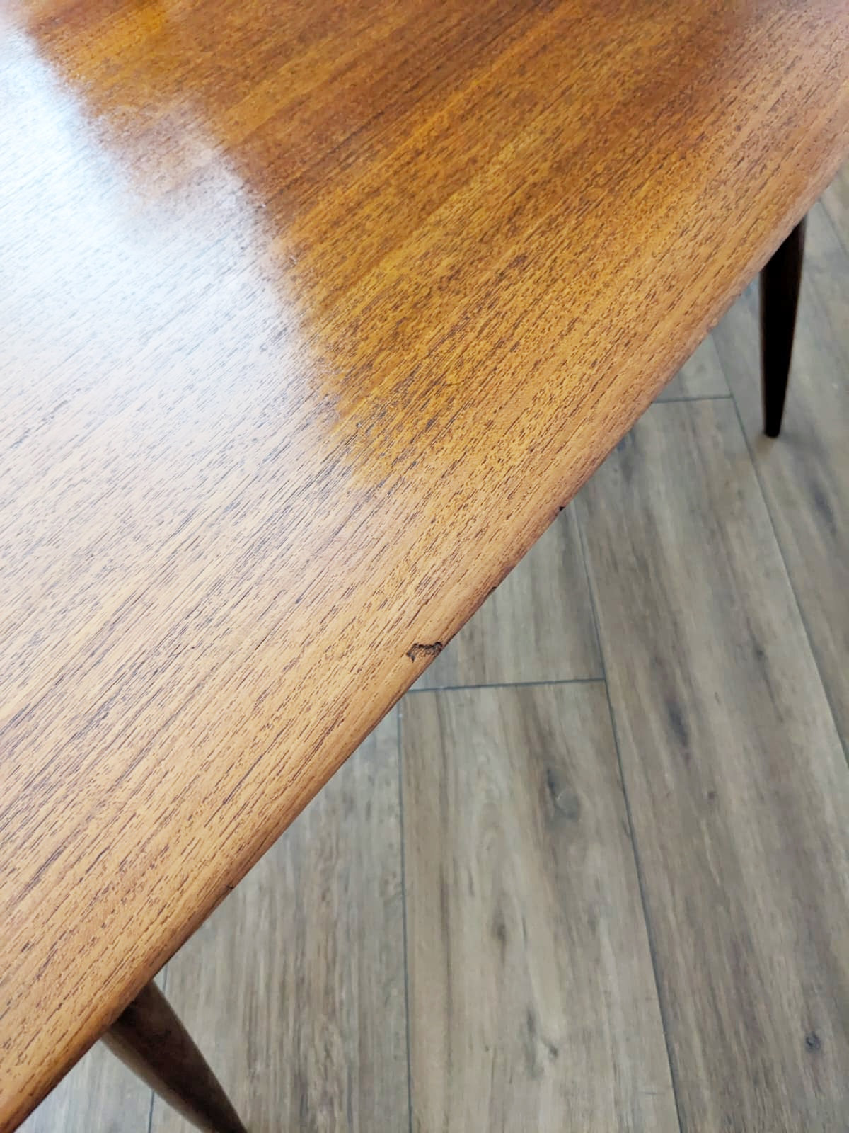Table basse design mid-century modern scandinave
