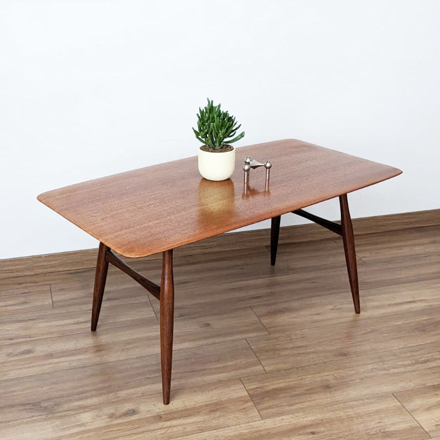 Table basse design mid-century modern scandinave