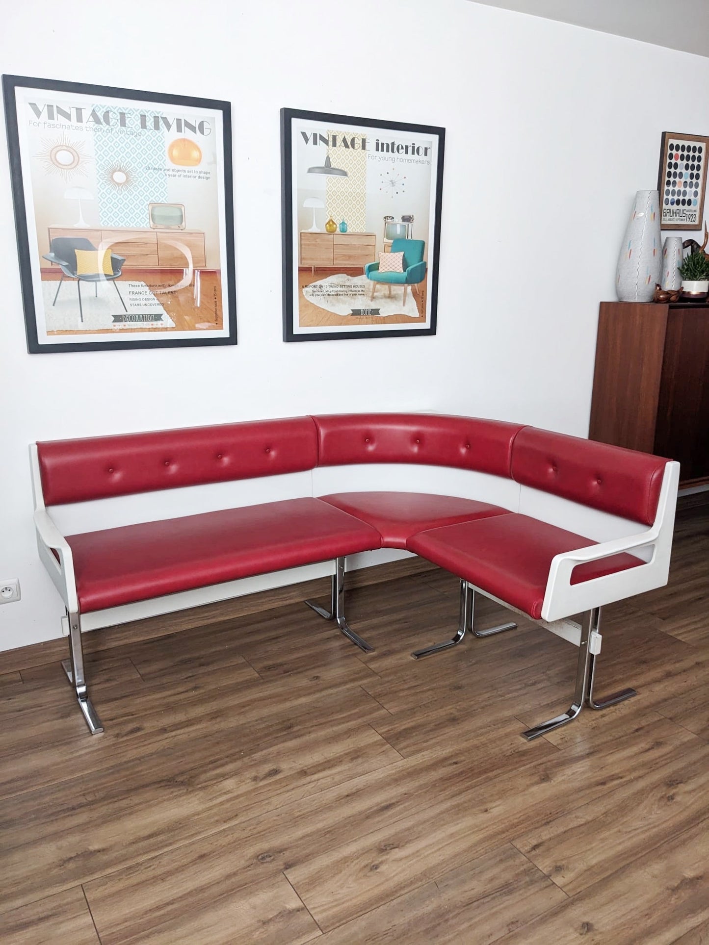 Banquette d'angle et 2 chaises vintage