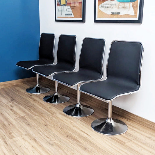 Lot de 4 chaises des années 70