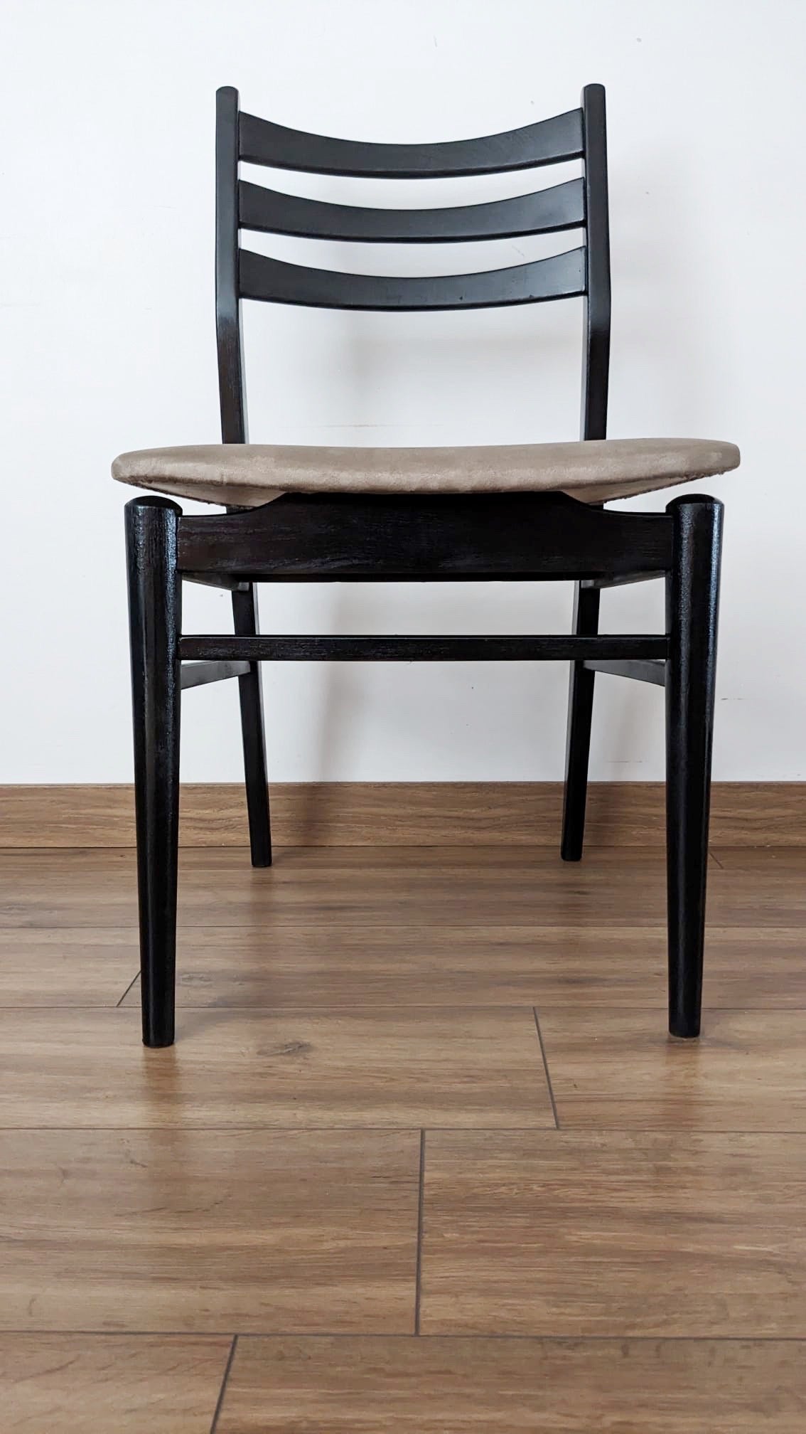 Lot de 4 chaises des années 60