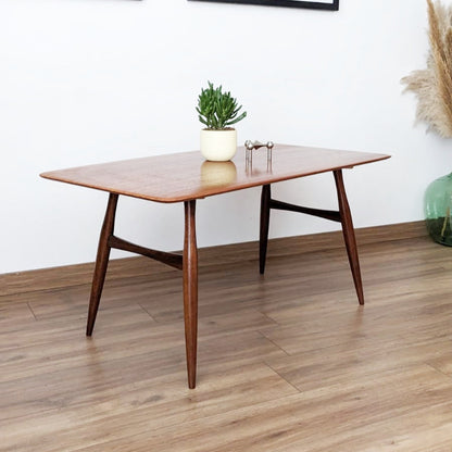 Table basse design scandinave