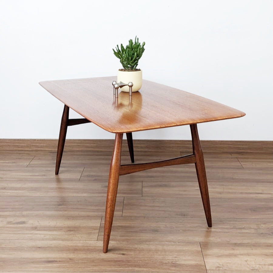Table basse design mid-century modern scandinave