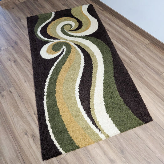Tapis vert vintage des années 70