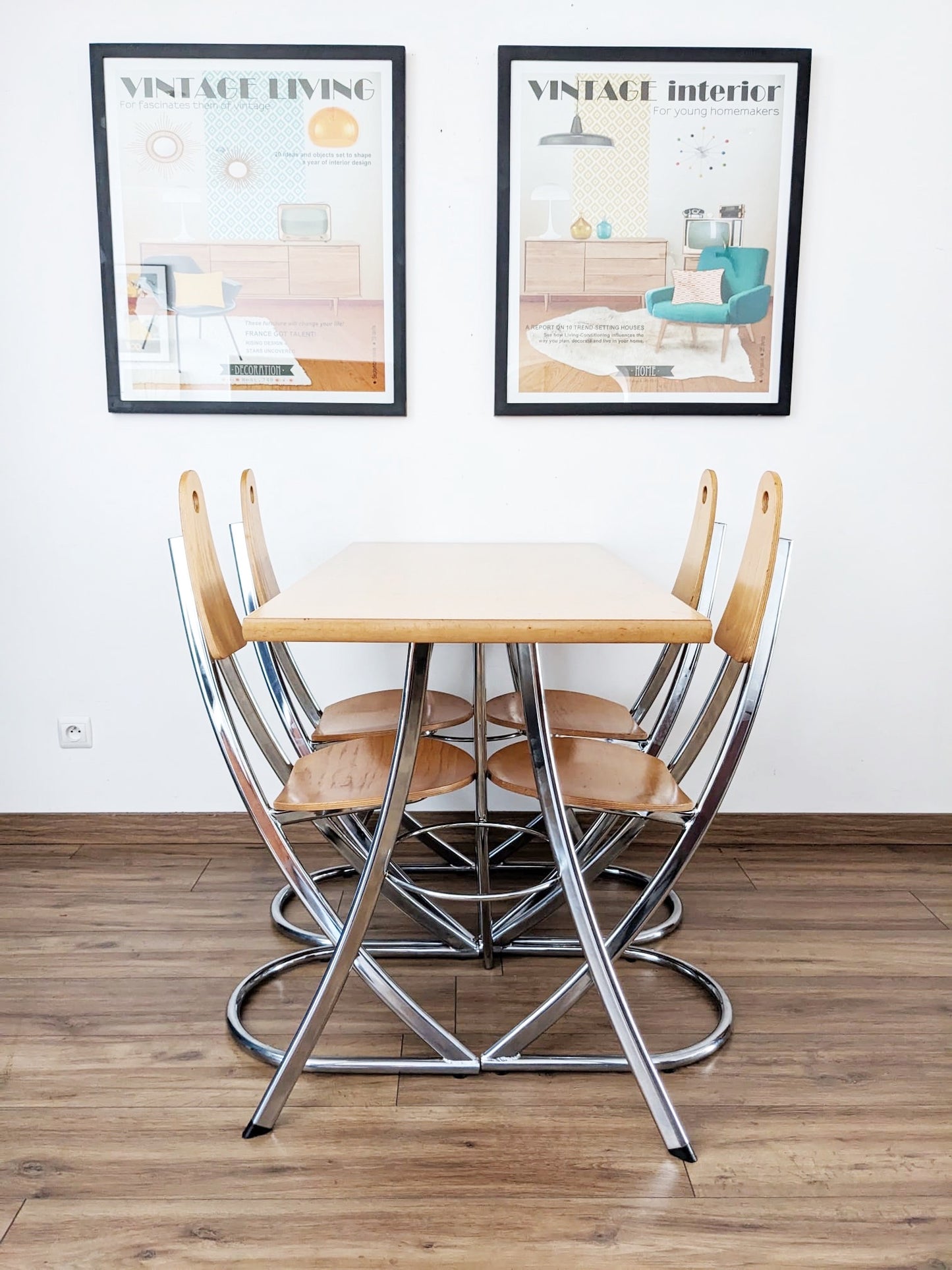 Ensemble table et 4 chaises MIRIMA collection Aria