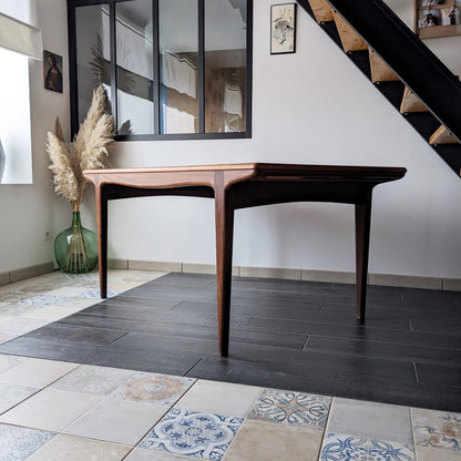 Table de salle à manger scandinave