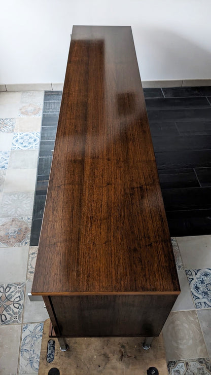 Enfilade Airborne midcentury