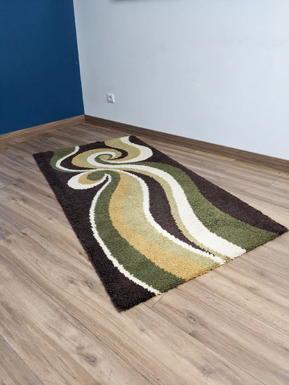 Tapis vert vintage des années 70