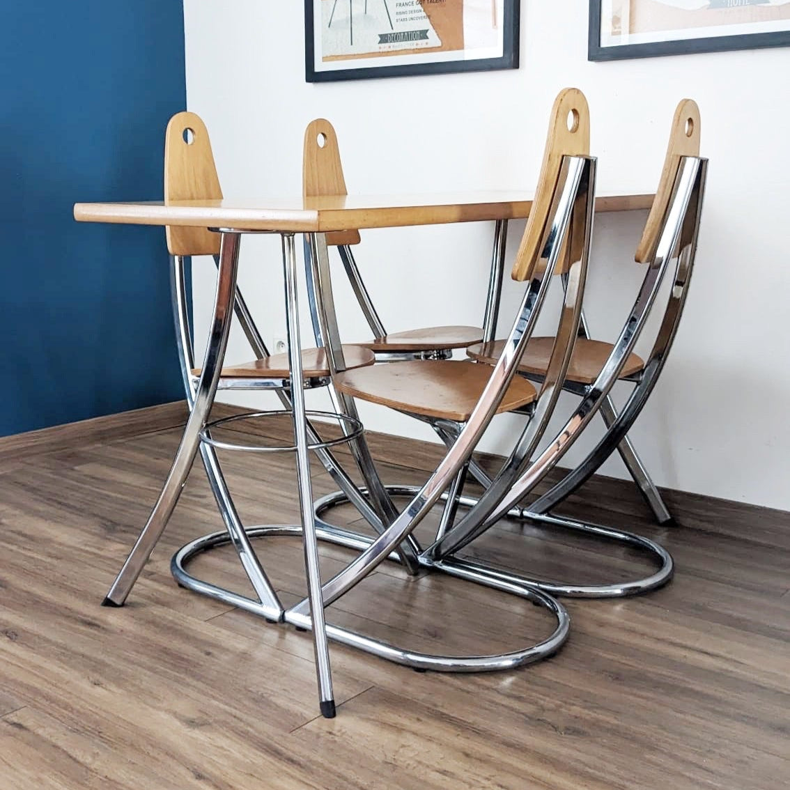 Ensemble table et 4 chaises MIRIMA collection Aria