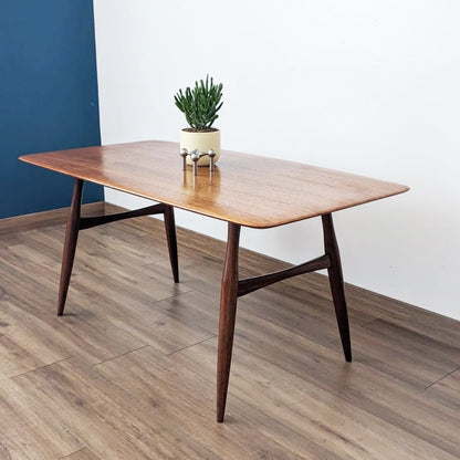 Table basse design mid-century modern scandinave
