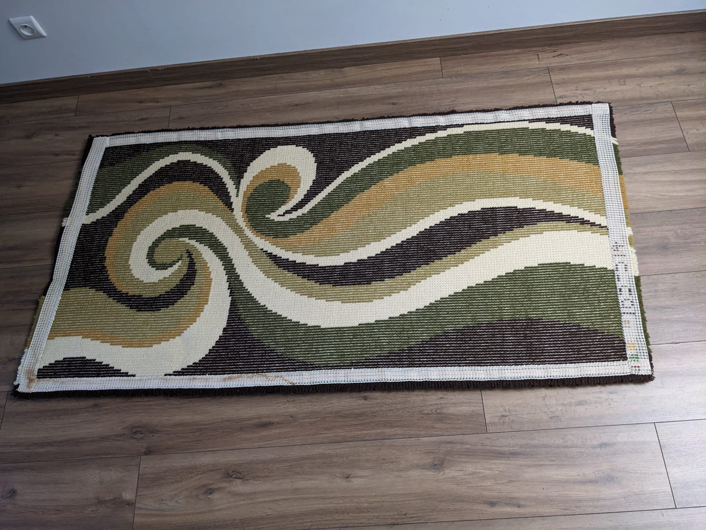 Tapis vert vintage des années 70