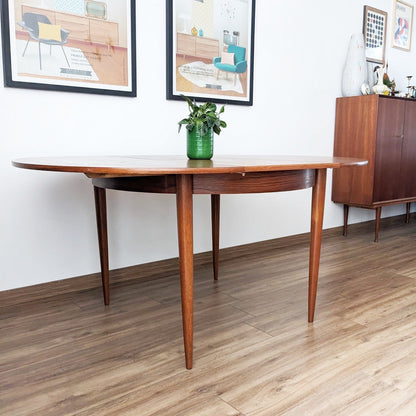 Table design scandinave