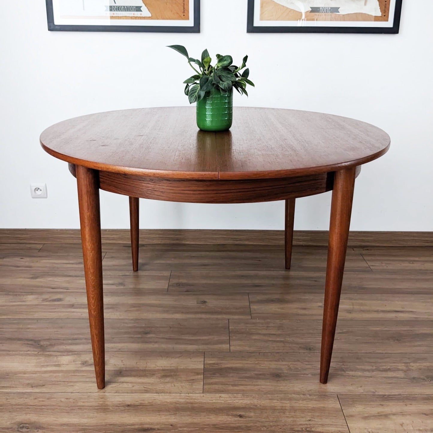 Table design scandinave