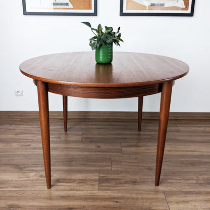 Table design scandinave
