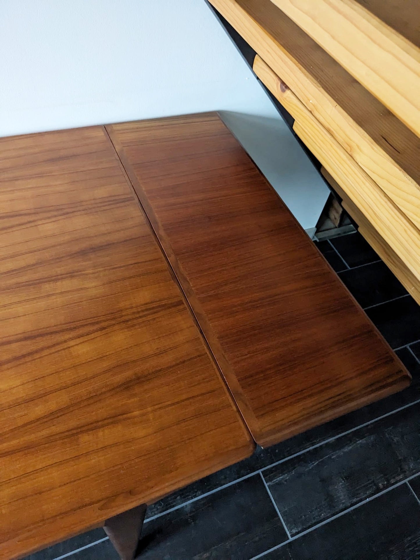 Table de salle à manger scandinave