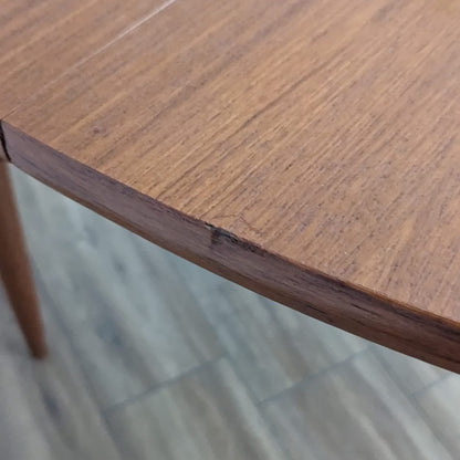 Table design scandinave