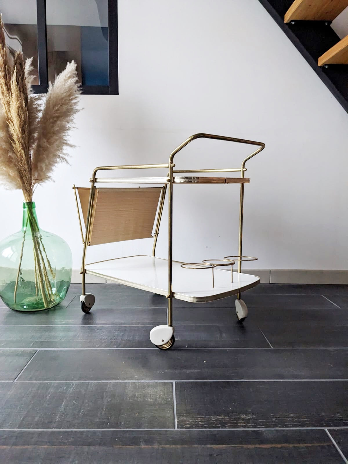 Desserte avec porte revues des années 60