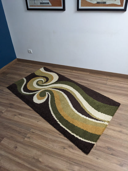 Tapis vert vintage des années 70