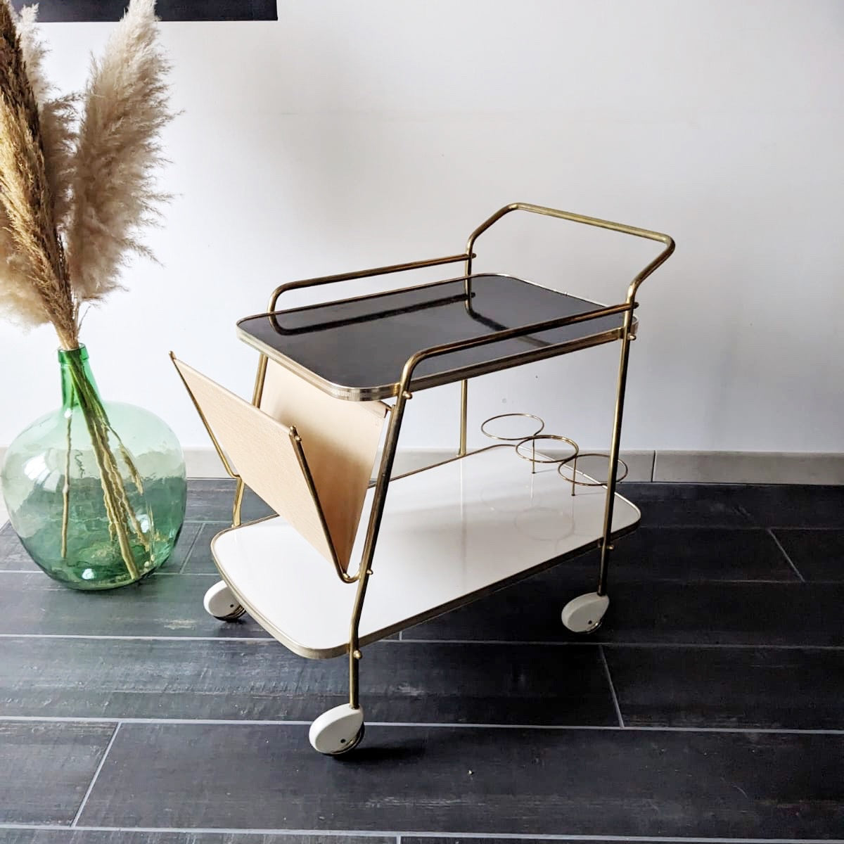 Desserte avec porte revues des années 60