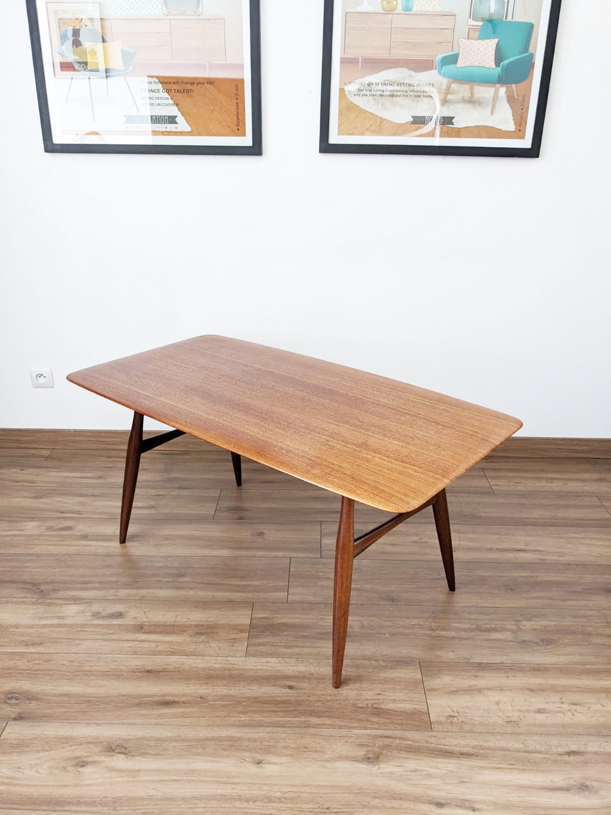 Table basse design mid-century modern scandinave