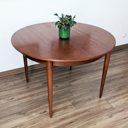 Table design scandinave