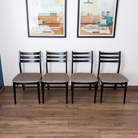 Lot de 4 chaises des années 60