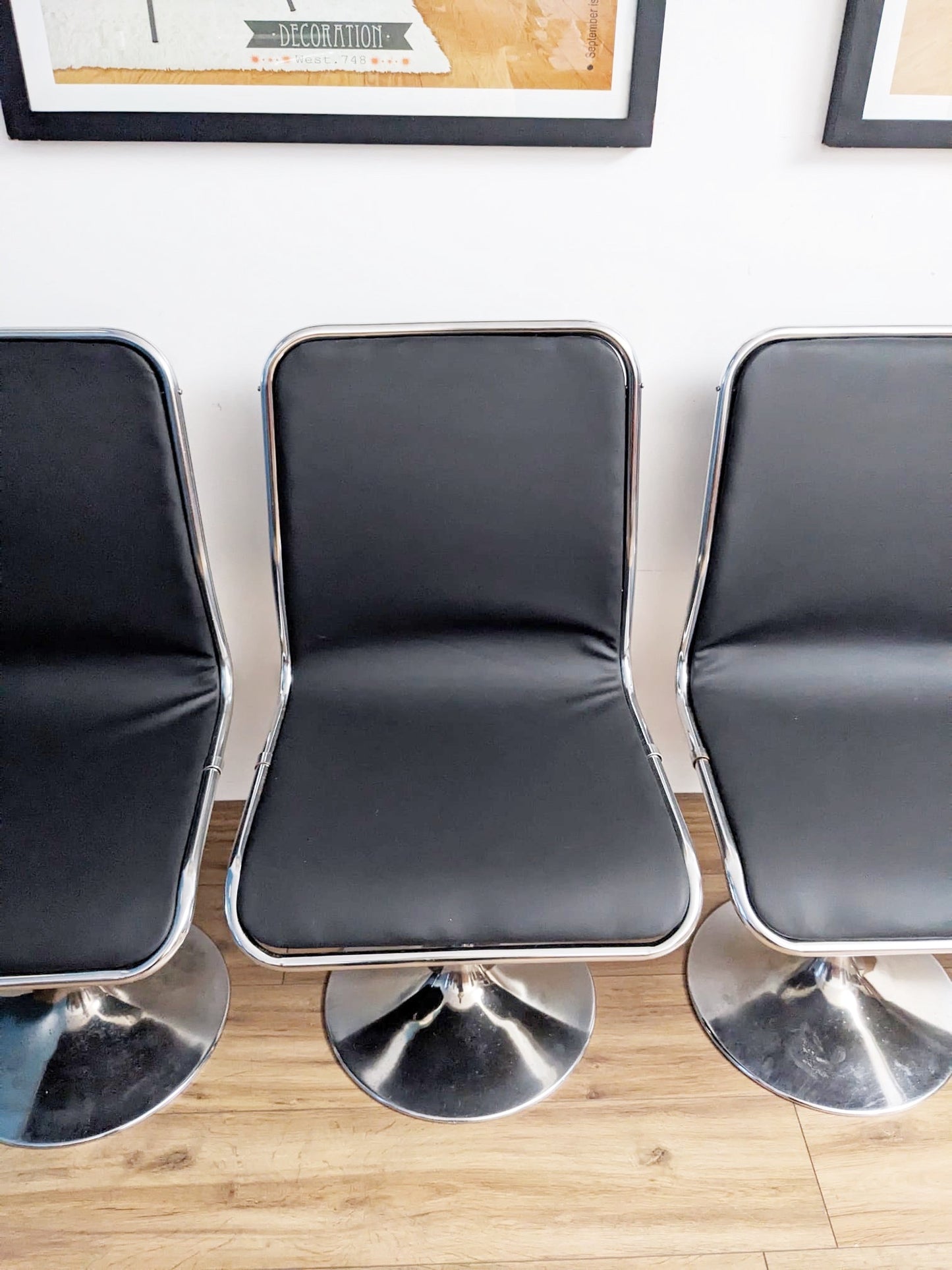 Lot de 4 chaises des années 70