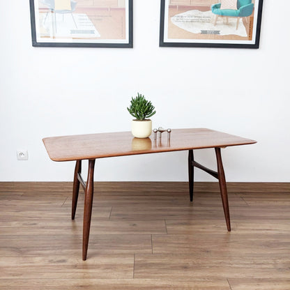 Table basse design mid-century modern scandinave