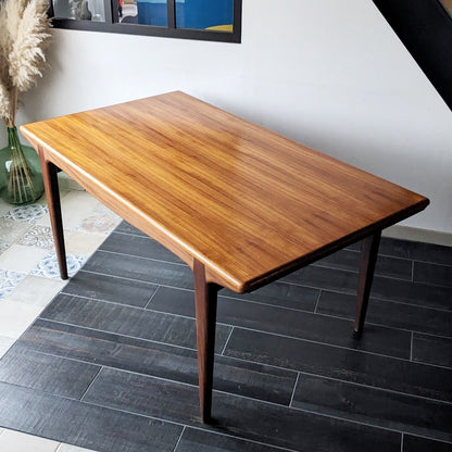 Table de salle à manger scandinave